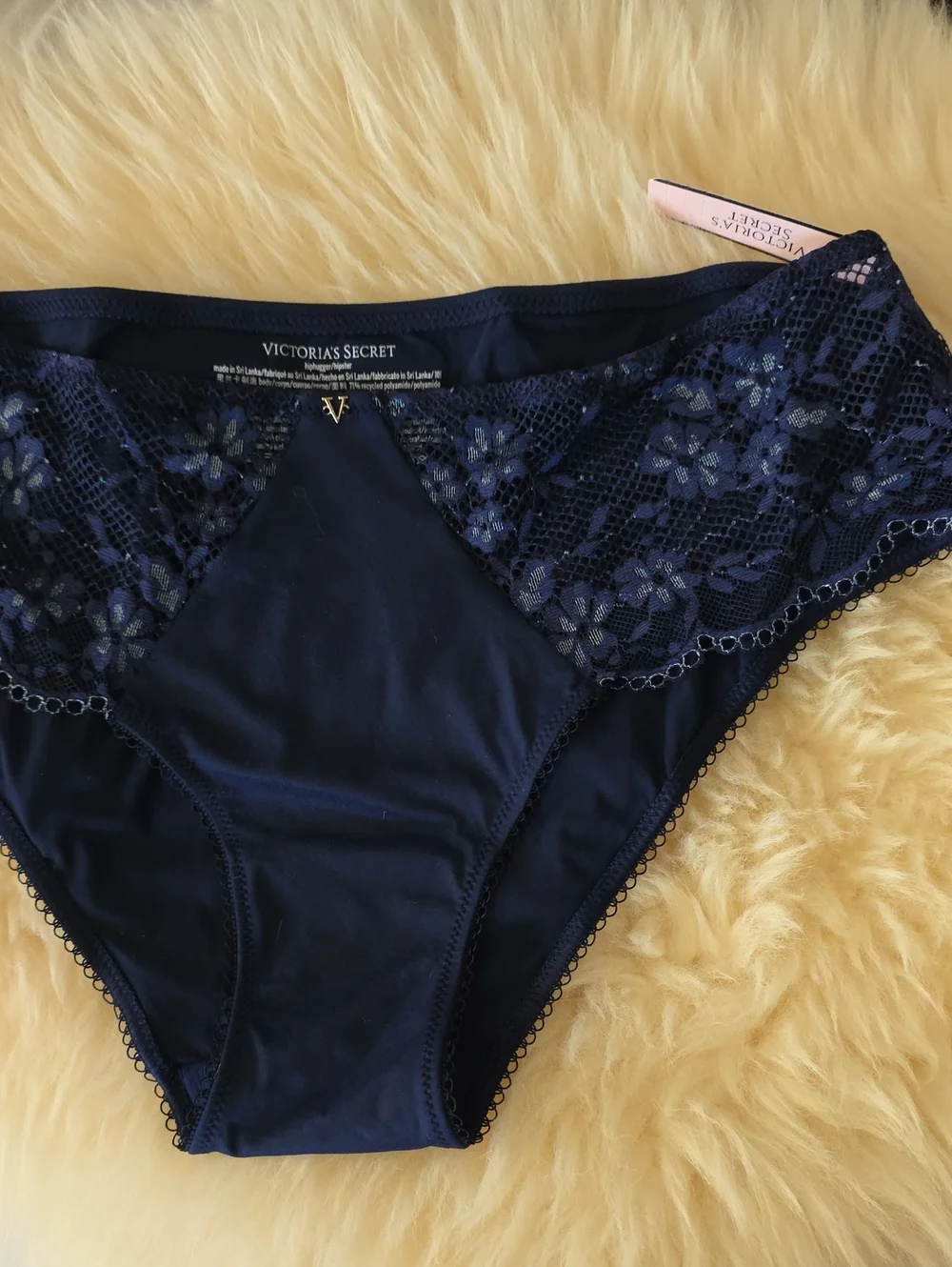 Victoria's Secret Love Cloud Matching Bra Panty Set 34B M Ensign Plunge NWT